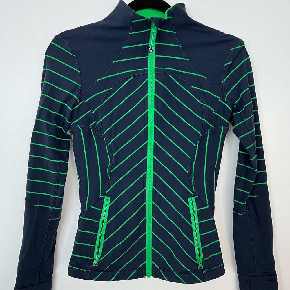 Lululemon Define Jacket (navy & green; size 4)